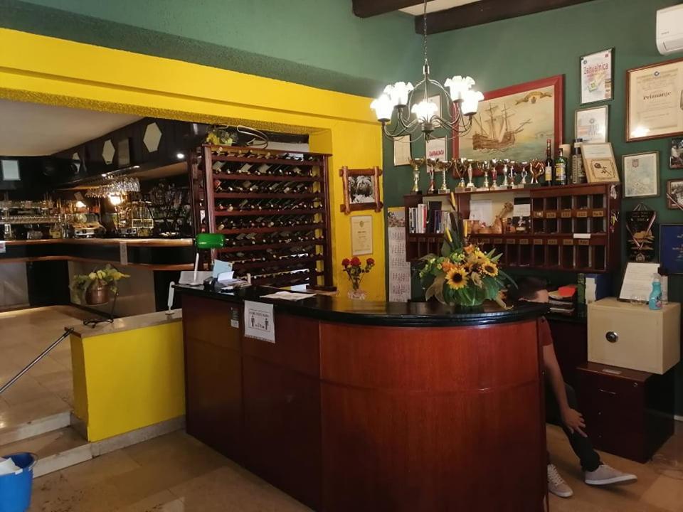 مبيت وإفطار فيروفيتيكا Sulentic Sobe I Restoran المظهر الخارجي الصورة
