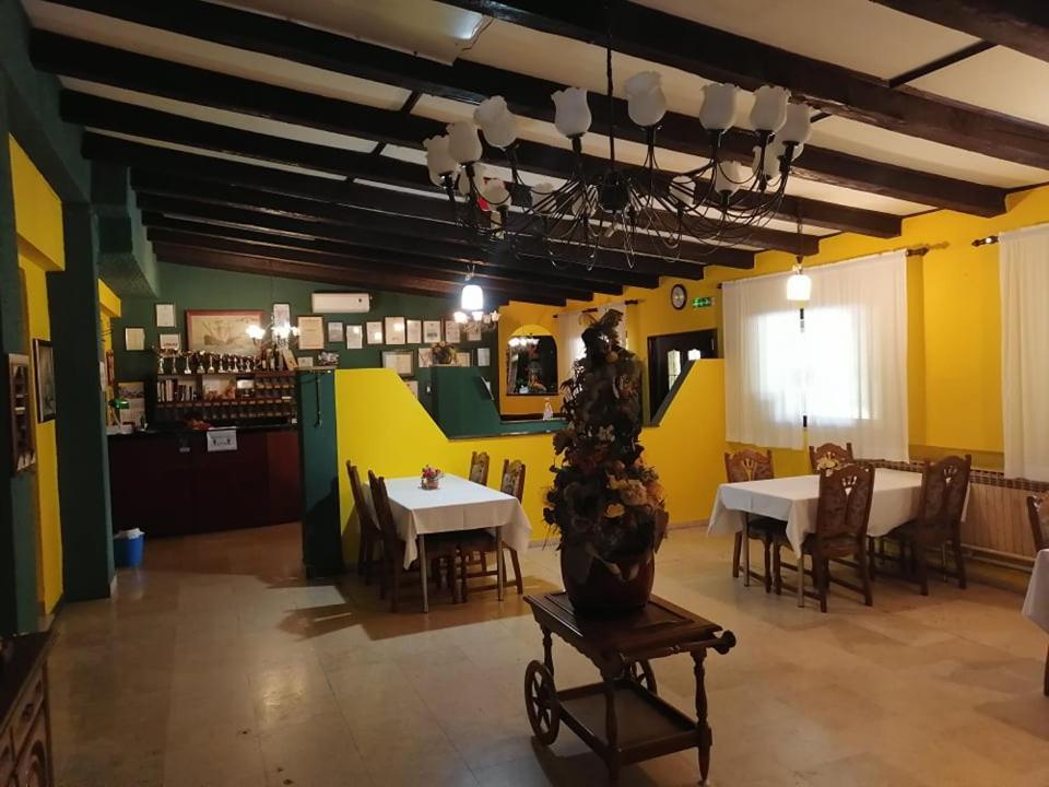 مبيت وإفطار فيروفيتيكا Sulentic Sobe I Restoran المظهر الخارجي الصورة