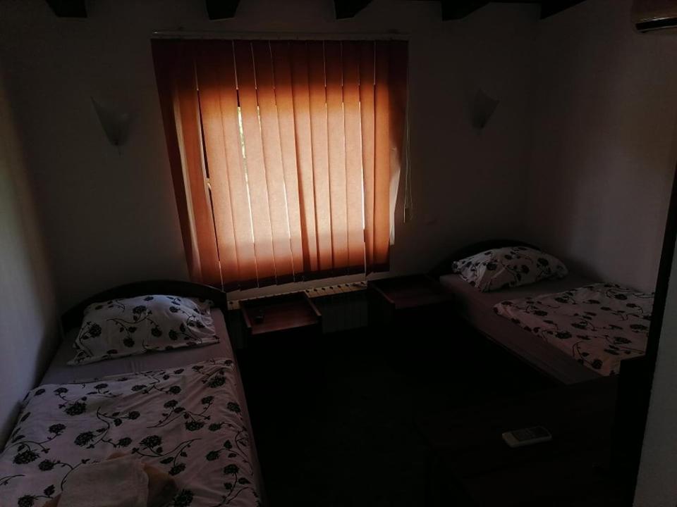 مبيت وإفطار فيروفيتيكا Sulentic Sobe I Restoran المظهر الخارجي الصورة