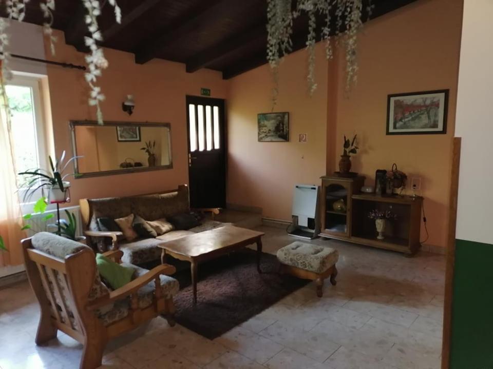 مبيت وإفطار فيروفيتيكا Sulentic Sobe I Restoran المظهر الخارجي الصورة