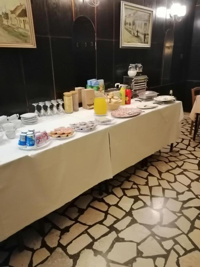 مبيت وإفطار فيروفيتيكا Sulentic Sobe I Restoran المظهر الخارجي الصورة